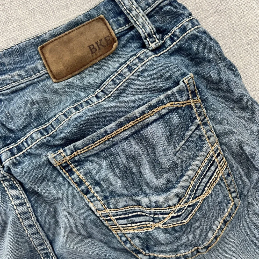 BKE Jake Straight Mens Jeans 33x30 (fit 32x29) Blue Medium Wash Distressed Y2K